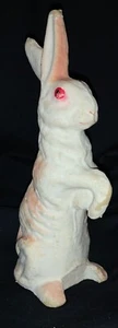 CONTENEDOR VINTAGE DE PASCUA 'YESO SOBRE PAPEL MACHÉ' - OREJAS DE CONEJO/PATAS CRUZADAS - Imagen 1 de 18
