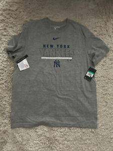 New York Yankees Nike T Shirt Men’s XL with tags - Brand New