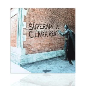 Superman is Clark Kent - Picture 1 of 7
