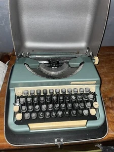 Vintage Imperial Schreibmaschine Good Companion Model 6 British Made mit Koffer günstig - Bild 1 von 8