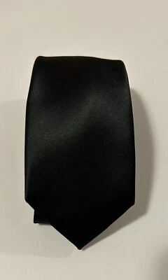 GEOFFREY BEENE Men’s Solid Black Polyester Satin Necktie. New Without Tags - Image 1 of 4
