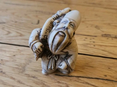 Figura Asiática Shou Xing/Fukurokuju De Colección Dios de la Longevidad y la Sabiduría Netsuke  Foto 1 de 4