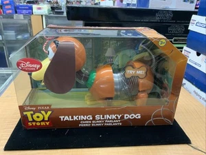 2015 Disney Store Pixar Toy Story Talking Slinky Dog - Picture 1 of 4