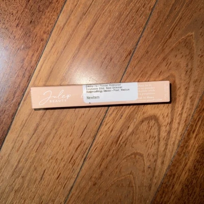 Julep Eyeshadow 101 Crème-to-Powder Waterproof Eyeshadow Stick – Sand Shimmer - Image 1 of 4