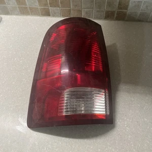 Dodge Ram 1500 Rear Driver Left Side Tail Light 55277415AA OEM J - Foto 1 di 2