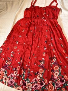 Preowned ~ TORRID Women's Midi Lenny Sweetheart Dress ~ Red Floral ~ Size 0 - Picture 1 of 8