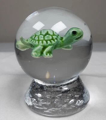 Sammy Sam Hogue сульфид зеленый черепаха стеклянный мрамор с Hogue стойка 1,80" - Изображение 1 из 4