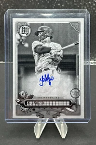 2022 Topps Gypsy Queen YOHEL POZO Rookie bianco e nero #50/50 #GQA-YP auto radiocomandata - Foto 1 di 3