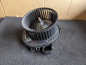 BMW 1-SERIES 3-SERIES F20 F21 F30 F31 HEATER BLOWER MOTOR FAN T1014423G VALEO - Picture 1 of 7