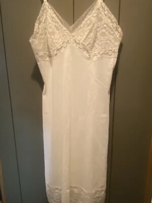 Vintage 1960s Henson Kickernick Sz 36 Full Slip Adjustable Strap Pin Up Chiffon - Image 1 of 4