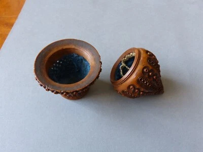 Boite oeuf en bois corozo sculpté 19e siècle pour chapelet rosary box - Photo 1/4