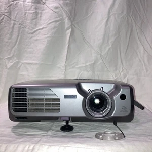 Epson EMP-821 Multimedia LCD Projector 2600 ANSI powerlite 821p Tested Works - Picture 1 of 7