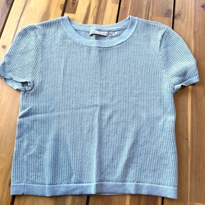 Camiseta corta de malla Alice + Olivia azul aguamarina polvorienta manga corta talla mediana - Imagen 1 de 3