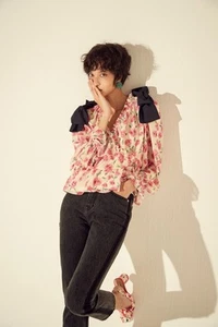 $255 JOHNNY HATES JAZZ FLORAL PRINT W/ BOWS BLOUSE SHIRT SZ 36 US 6 *SOLD OUT* - Picture 1 of 15