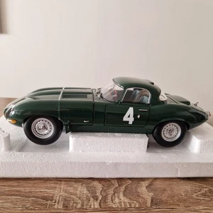 Paragon Models PA-98342 1:18 Jaguar Lightweight E-Type Peter Sutcliffe YVH210 - Picture 1 of 10