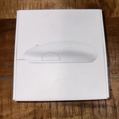 Apple A1152 Mighty Mouse USB Wired Optical MB112LL/B - Image 1 of 4