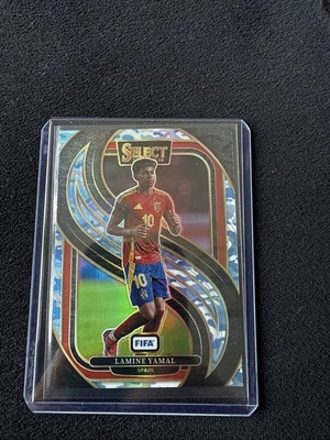 2024-25 Panini FIFA Select Lamine Yamal Winter Camo /30 - Image 1 of 2