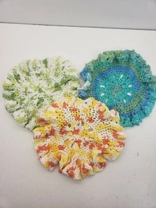 Paños de cocina hechos a mano con volantes de ganchillo - Imagen 1 de 6
