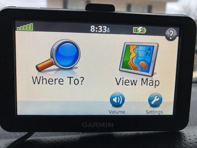 Garmin Drive 50LM 5 inch GPS Navigator bundle pack - Black. Great shape! - Image 1 of 3