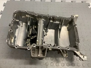 MERCEDES BENZ C-CLASS W205 2.0 PETROL OIL SUMP PAN A2740140202 - Picture 1 of 12