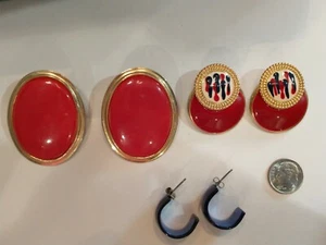 Drei Paar rote, weiße und blaue Ohrringe Piercing  - Bild 1 von 3