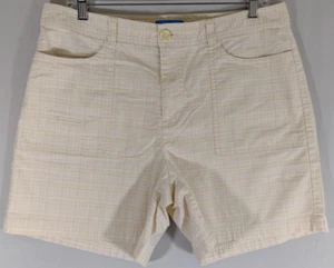 Dockers Shorts Womens Size 12 Tan Beach Plaid Outdoors Hiking - Picture 1 of 13