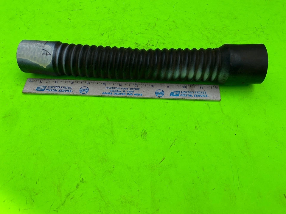 Manguera radiador Victor, 14 x 1 7/8 y 1 9/16 pulgadas.   1314M.   Artículo: 15052 a Foto 1 de 1