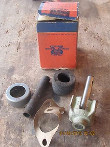 Ford Vintage New Old Stock NOS water pump kit. Flathead 1932 - up 68-8591 NIB - Picture 1 of 5