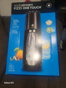 SodaStream Fizzi One Touch-Electric Sparkling Water Maker With 1 C02 TANKs Start - Picture 1 of 1