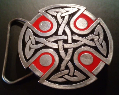 HEBILLA  SIMBOLO CELTA -  BULLDOG - VINTAGE AÑO  1991 - Imagen 1 de 4