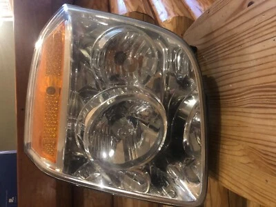 07 08 09 10 11 12 GMC YUKON FARO DELANTERO DERECHO OEM (pasajero) Foto 1 de 3