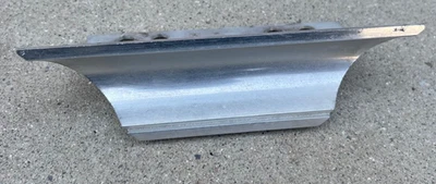 PARAGOLPES TRASERO CADILLAC DEVILLE INSERCIÓN INTERIOR 1965 65 OEM #3 Foto 1 de 4