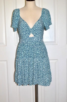 Angie Mini Dress Women's XS Short Sleeve V-Neck Teal Floral Cute! - Image 1 of 4