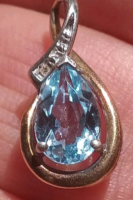 Vintage 1,25ct. Colgante Aguamarina Forma Pera Oro 10K con Plata. Azul claro.  Foto 1 de 4
