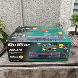 Quasar VHQ-400 4 Kopf Omnivision Videorecorder Video Cassette Recorder VHS NEU! - Bild 1 von 4