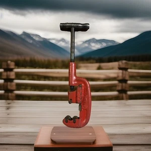 REED MFG CO 2-1 Pipe Cutter Cuts 1/2-2" pipe. Made In USA - Picture 1 of 8