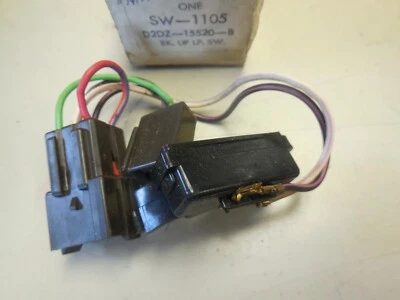 Nuevo de Lote Antiguo 1972 1973 Ford Maverick 3 velocidades interruptor de lámpara de respaldo D2DZ-15520-B Foto 1 de 2