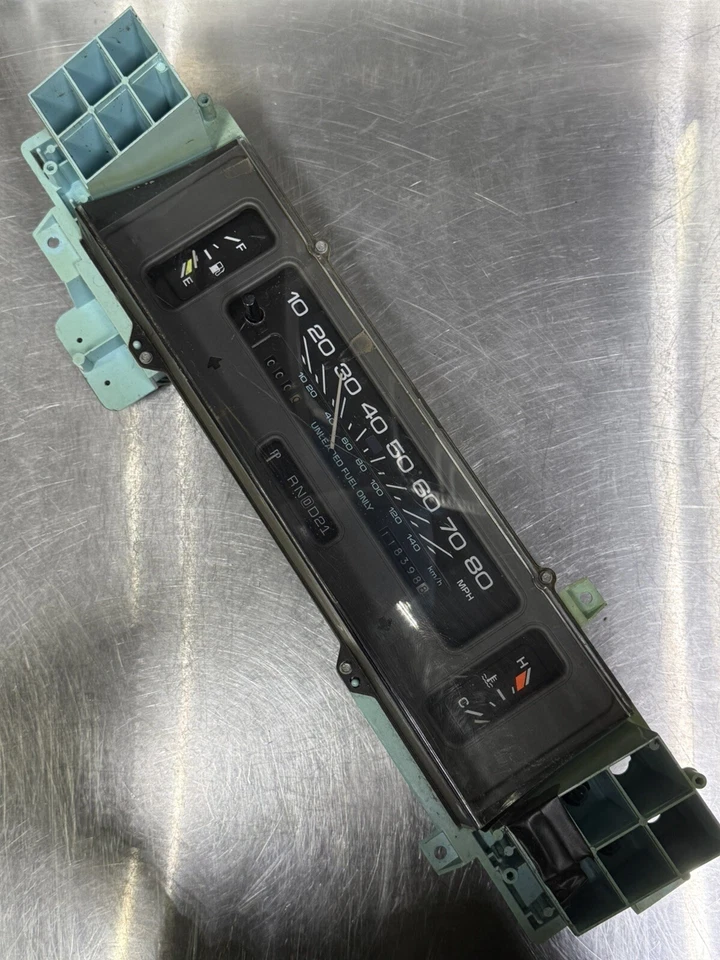 Chevrolet Caprice 1993 velocímetro cuadro de instrumentos 118398 millas usado Foto 1 de 4