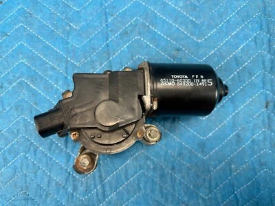 Toyota Land Cruiser LX470 Windshield Wiper Motor 85110-60300 141k 2000-2007 OEM - Image 1 of 4