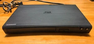 Samsung  Blu-ray and DVD Player BD-JM57/ZA with WiFi Streaming No Remote TESTED - Picture 1 of 6