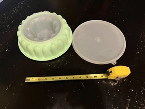 Tupperware 3 Piece Jello Gelatin Mold Ice Ring Mint Green #1202-2 - Picture 1 of 3