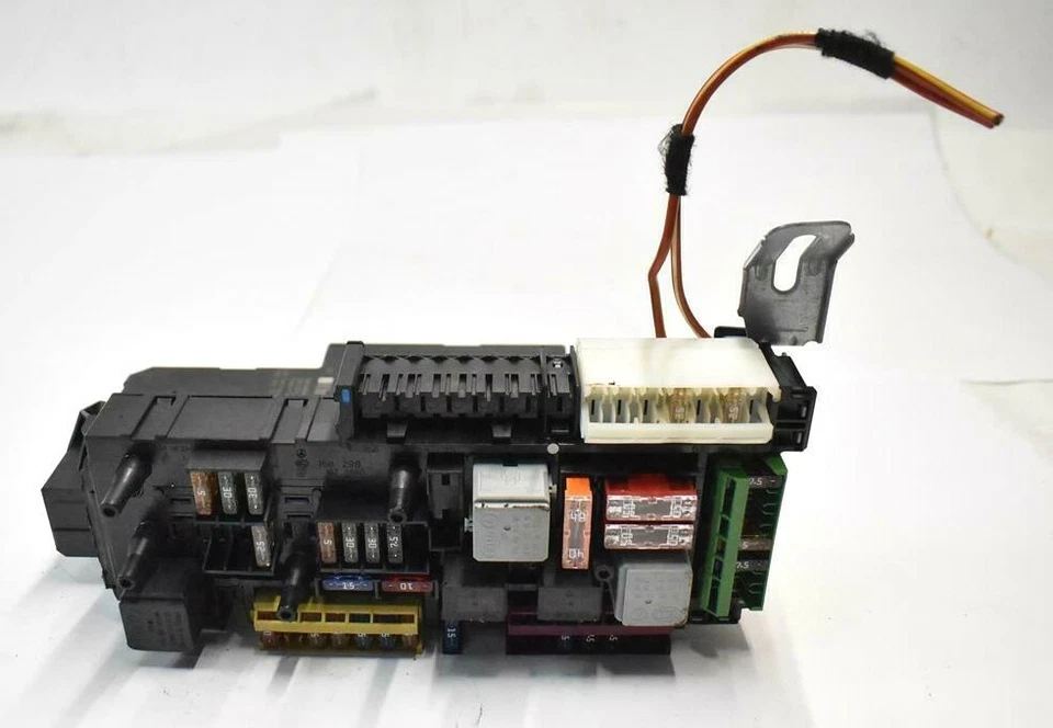 2011 Mercedes-Benz E350 Sedan  -  Rear Signal Activation Module  -  2129005001 - Image 1 of 4