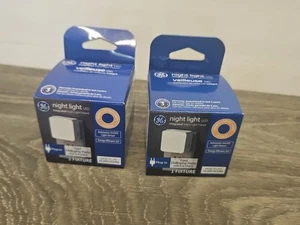 GE LED Night Light Warm Fast Charging USB-A USB-C Automatic Sensor Set Of 2 - Picture 1 of 6