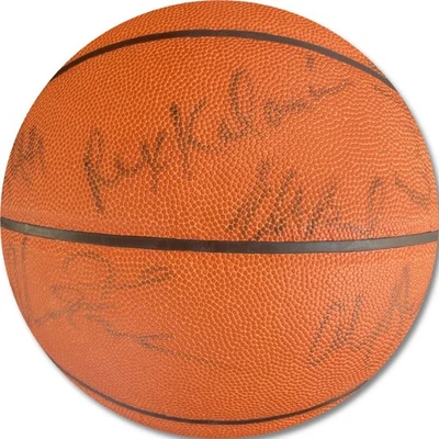 2001-02 Clippers Signed Team Basketball Lamar Odon Elton Brand +13 JSA Y78959 - Image 1 of 3