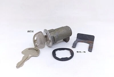 Conjunto de bloqueo de tapa de tanque de combustible nuevo Suzuki GP100 GT750 GS400 GS550 GS750 RE5 #414 Foto 1 de 4