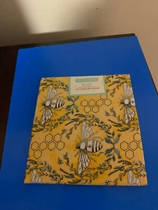 BRAND NEW CREATE IT 100% COTTON BEE DESIGN PRECUT SEWING AND CRAFT FABRIC 18"X21 - Picture 1 of 6