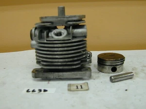 Craftsman 25cc 4 Cycle MTD Weed Eater OEM - Cylinder Head & Piston - Picture 1 of 1