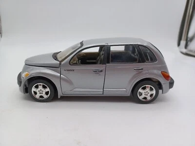 Saico 1:24 Silver PT Cruiser Diecast Car. - Image 1 of 4