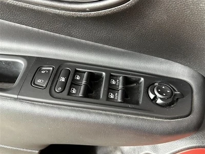 Interruptor de puerta delantera del conductor ventana maestra del conductor se adapta a 15-23 RENEGADE 2618877 Foto 1 de 4