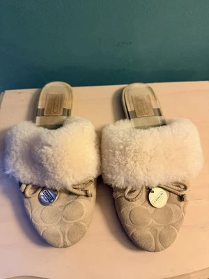 Zapatillas COACH CARRA Bronceadas Signature C Monograma Borde de Piel en Relieve Talla: 6.5B Foto 1 de 4